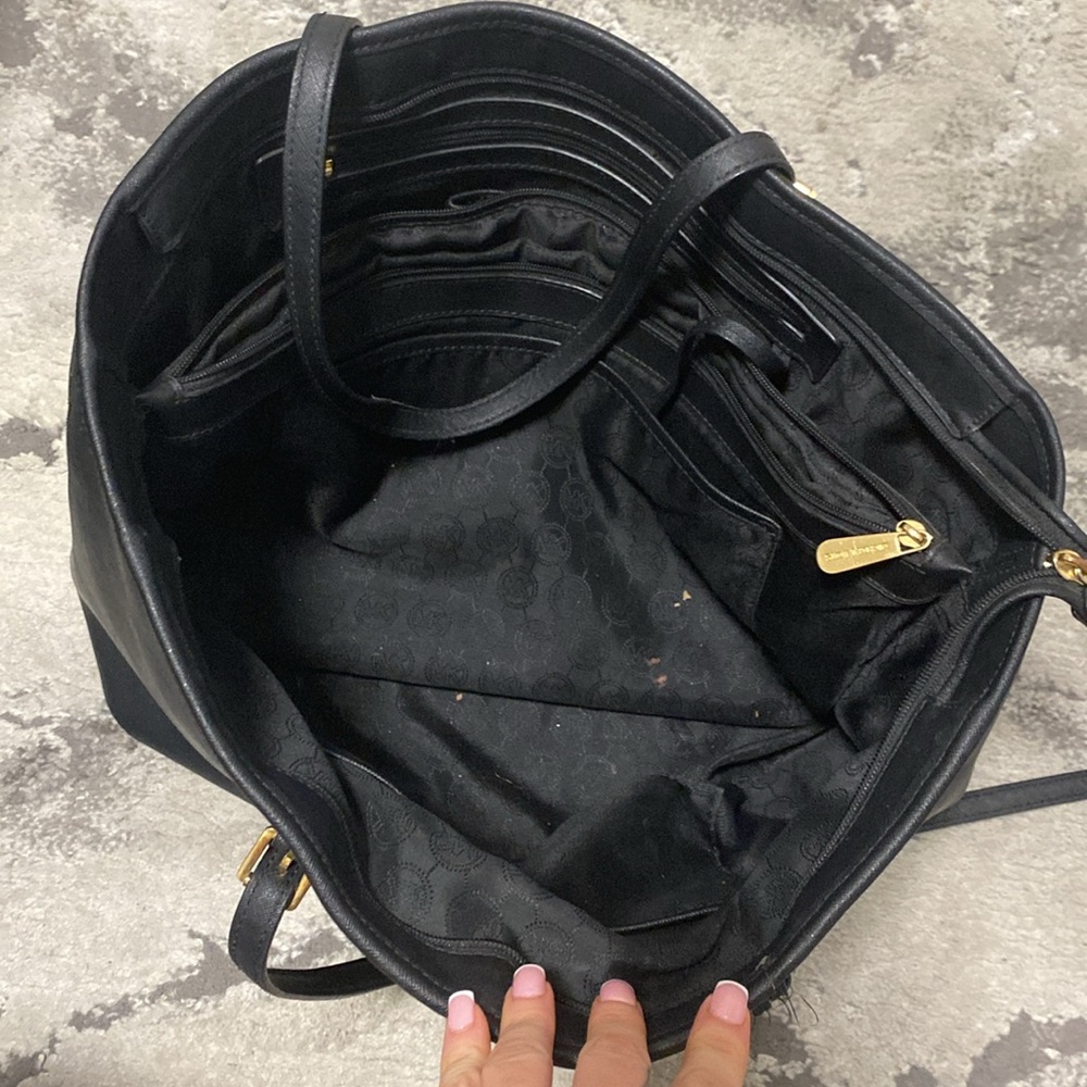Michael kors tote purse - Picture 2 of 3